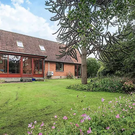 Tatil Evi 10 Person In Spottrup