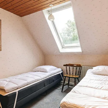 10 Person In * Spottrup