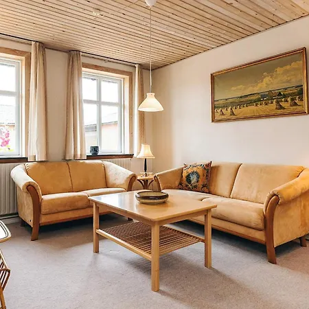 10 Person In Spottrup