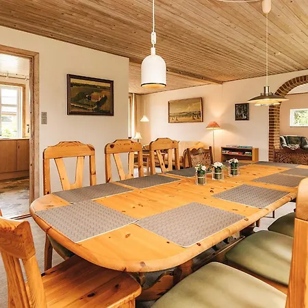 Feriehus 10 Person In