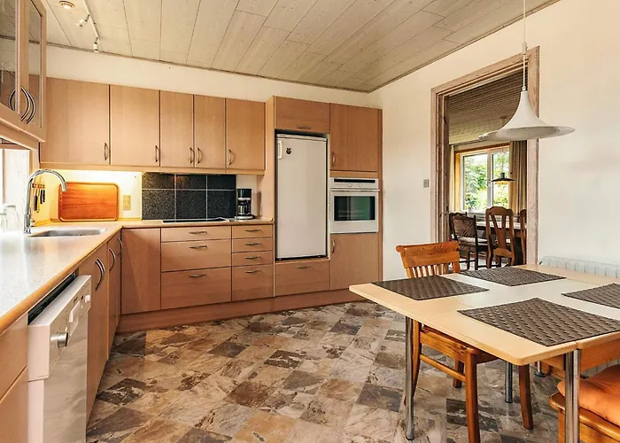 10 Person In * Spottrup